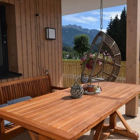 Jara Apartment- *