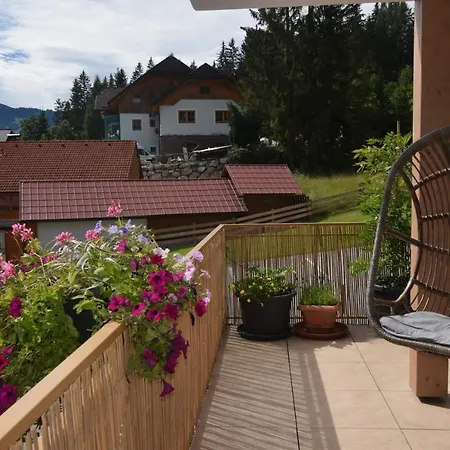 Jara Apartment- *